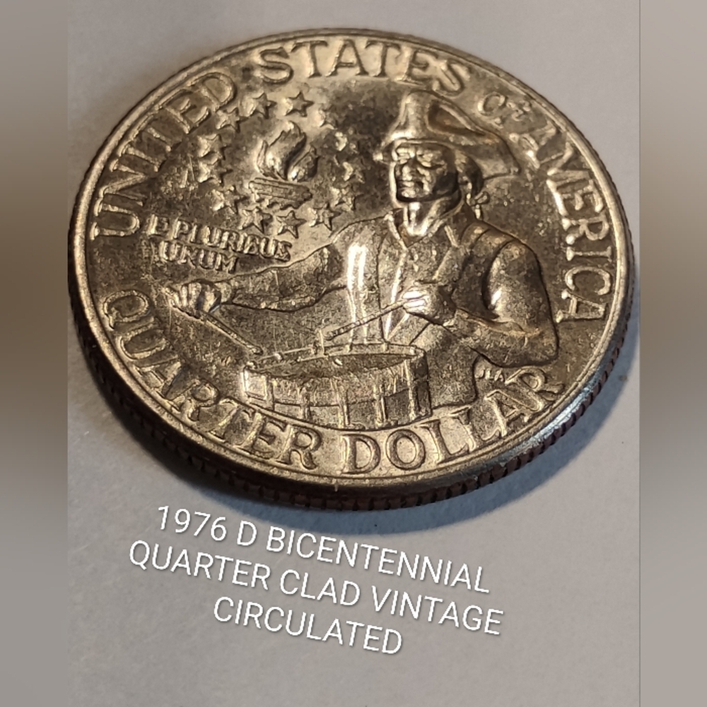 ✅❤️1976 D VIntage Bicentennial Quarter Coin CLAD COPPER NICKEL CIRCULATED